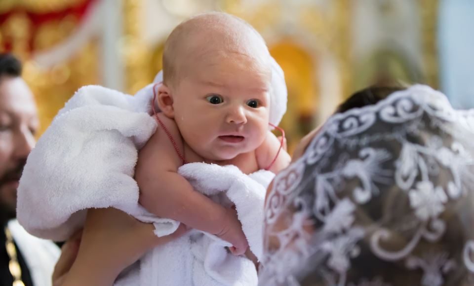 Šta će dete naslediti od vaše svekrve: Genetičari kažu da se ova osobina prenosi sa bake na unuke i tu pomoći nema - featured image