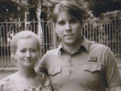 Marina i Igor 1971. dobijaju dete tamne puti, ubeđen da ga je prevarila, odmah je napustio: Niz čudnih i jezivih događaja doveo ga do zapanjujuće istine