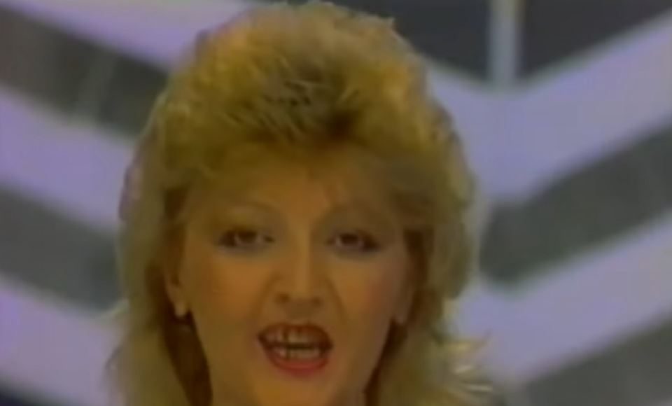 Pre 40 godina snimila je duet s Halidom Bešlićem, predvidela njegovu smrt i otkrila šta joj je poslednji put rekao: Muž joj umro na rukama, doživela tragedije - featured image