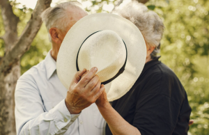 Koverta koja je promijenila sve: Priča o ženi koja je na godišnjici braka pronašla svoju slobodu