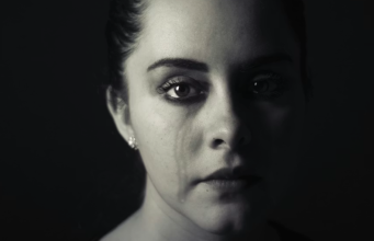 Istina koja ne blijedi s vremenom: Priča o napuštanju, dostojanstvu i kasnom suočavanju sa sobom