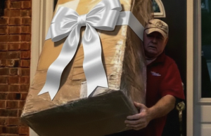 Pet godina tišine između mene i moje pastorke – a onda je jedan paket srušio sve zidove