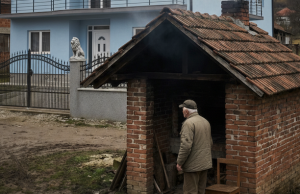 Sin je gradio vilu od hiljada eura, a otac je umro sam: priča o kući bez života
