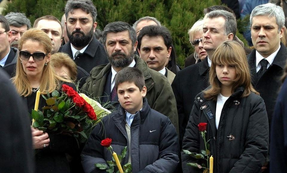 Evo gde su danas i čime se bave deca Zorana Đinđića: Jovana izrasla u lepoticu i sve ostavila bez teksta ovim potezom, a Luka iznenadio ponašanjem - featured image