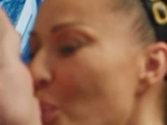 Ceca Ražnatović uhvaćena kako ljubi crnog prezgodnog muškarca: Evo ko je on, svi ga znate Ceca Ražnatović uhvaćena kako ljubi crnog prezgodnog muškarca: Evo ko je on, svi ga znate - featured image