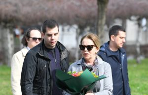 Kad je ubijen Zoran Đinđić, Ružica je imala samo 42. godine: Evo zašto se nikad nije preudala i koje su poslednje reči koje joj je rekao Kad je ubijen Zoran Đinđić, Ružica je imala samo 42. godine: Evo zašto se nikad nije preudala i koje su poslednje reči koje joj je rekao - featured image