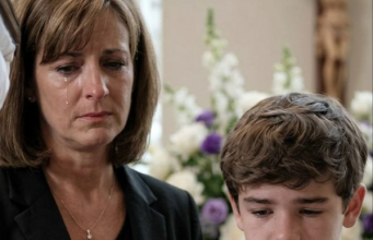 Na sahrani mog muža pojavio se dečak — i promenio mi život zauvek