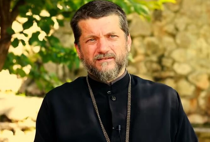 Da li je greh postiti samo 7 dana i pričestiti se: Otac Gojko Perović je izričit - featured image