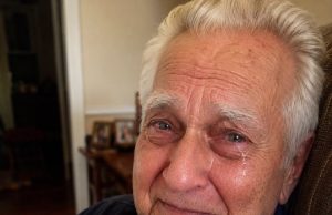 Moj dečko je nestao nakon što sam mu rekla da sam trudna – onda je moj djed vidio moju bebu i otkrio 20 godina staru obiteljsku tajnu Moj dečko je nestao nakon što sam mu rekla da sam trudna – onda je moj djed vidio moju bebu i otkrio 20 godina staru obiteljsku tajnu - featured image