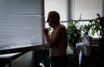 Da li treba otvarati ili zatvarati prozore na +40? Svi prave istu grešku, jedna navika više prži kuću od sunca Da li treba otvarati ili zatvarati prozore na +40? Svi prave istu grešku, jedna navika više prži kuću od sunca - featured image
