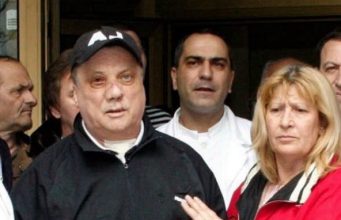 Oglasio se Dino, borim se za imovinu, sve nas je uništila: Varala i Halida, ništa nisam poduzimao, ali da sve ostavi njemu, ne mogu da vjerujem.. Oglasio se Dino, borim se za imovinu, sve nas je uništila: Varala i Halida, ništa nisam poduzimao, ali da sve ostavi njemu, ne mogu da vjerujem.. - featured image