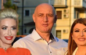Puče tikva, razvod! Mislila je da ima sretan brak i vjernog muža dok nije pogledala u njegov telefon: Poziv koji je usred noći dobio Taške, Viki je potpuno zbunio Puče tikva, razvod! Mislila je da ima sretan brak i vjernog muža dok nije pogledala u njegov telefon: Poziv koji je usred noći dobio Taške, Viki je potpuno zbunio - featured image