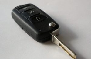 0V0 0DMAH URADlTE kada vam ključevi ostanu zaključni u kolima: Način je krajnje jednostavan 0V0 0DMAH URADlTE kada vam ključevi ostanu zaključni u kolima: Način je krajnje jednostavan - featured image