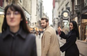Švalera ćete prepoznati na prvi pogled, svaki ženskaroš ima ovih 5 ključnih osobina Švalera ćete prepoznati na prvi pogled, svaki ženskaroš ima ovih 5 ključnih osobina - featured image