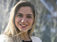 Muškarci gube glavu kada žene rade ove 3 stvari Muškarci gube glavu kada žene rade ove 3 stvari - featured image