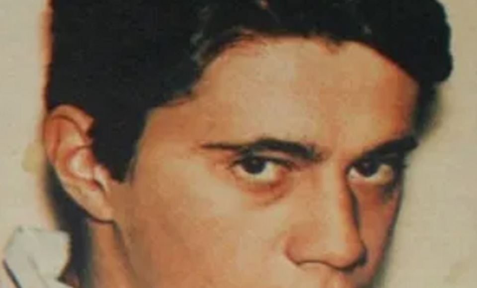 Bio je najlepši Jugosloven, sve fatalne Srpkinje ga jurile, težak život ga slomio: Izguio 2 ćerke, sin mu se slučajno ubio, a onda je on sebi jezivo presudio - featured image Bio je najlepši Jugosloven, sve fatalne Srpkinje ga jurile, težak život ga slomio: Izguio 2 ćerke, sin mu se slučajno ubio, a onda je on sebi jezivo presudio - featured image