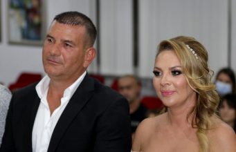 Biljana Sečivanović umesto SREĆE doživela najveću bol: Ceo kraj se orio od njenih jauka kad su joj javili da je preminuo… Biljana Sečivanović umesto SREĆE doživela najveću bol: Ceo kraj se orio od njenih jauka kad su joj javili da je preminuo… - featured image