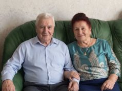 Moj otac je celog života uzimao celu platu moje majke. Jednog dana smo konačno saznali na šta je potrošio sav taj novac. Moj otac je celog života uzimao celu platu moje majke. Jednog dana smo konačno saznali na šta je potrošio sav taj novac. - featured image