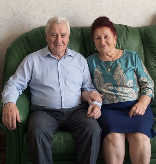 Moj otac je celog života uzimao celu platu moje majke. Jednog dana smo konačno saznali na šta je potrošio sav taj novac. - featured image