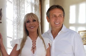 NAKON ŽALOSTI SUZANA JOVANOVIĆ PONOVO BLISTA OD SREĆE…Ovaj čovjek joj vratio osmijeh na lice!!!Cijeli BALKAN U ŠOKU -CIJELO vrijeme bili u tajnoj vezi!! NAKON ŽALOSTI SUZANA JOVANOVIĆ PONOVO BLISTA OD SREĆE…Ovaj čovjek joj vratio osmijeh na lice!!!Cijeli BALKAN U ŠOKU -CIJELO vrijeme bili u tajnoj vezi!! - featured image