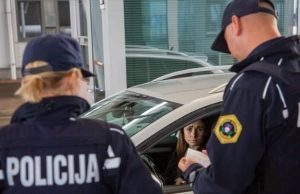 ADAC objavio šta nikad ne smijete imati u automobilu: Policija vas može kazniti i s 10.000 eura ADAC objavio šta nikad ne smijete imati u automobilu: Policija vas može kazniti i s 10.000 eura - featured image