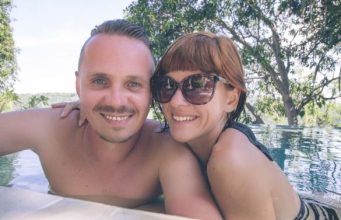 Suzana iz Novog Sada se zaljubila u Albanca i preselila u Prištinu: Kad je svekar čuo da mu je snaja Srpkinja, usledio je šok Suzana iz Novog Sada se zaljubila u Albanca i preselila u Prištinu: Kad je svekar čuo da mu je snaja Srpkinja, usledio je šok - featured image