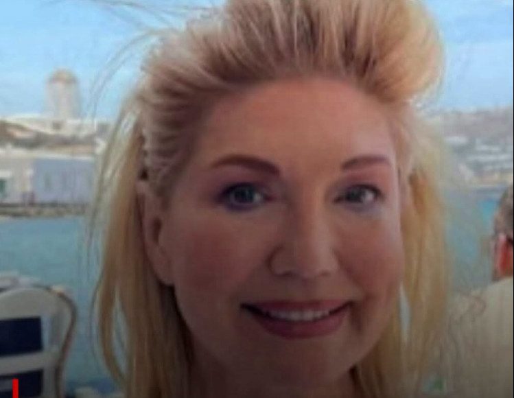 Suzana Mančić se skinula u sedmoj deceniji! TIJELO BEZ FILTERA I UREĐIVANJA! “Sve staro, visi, kako je nije stid unučadi i djece… - featured image