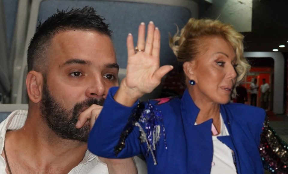 “Zorica je majka, a Brena je..”Filip Živojinović gestom otkrio šta misli o maćehi, ona prolila gorke suze - featured image