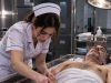 Medicinska sestra je željela ukrasti skupocjeni prsten od preminulog muškarca, ali kada je dodirnula njegovu ruku, vrisnula je od užasa.😱😱 Medicinska sestra je željela ukrasti skupocjeni prsten od preminulog muškarca, ali kada je dodirnula njegovu ruku, vrisnula je od užasa.😱😱 - featured image