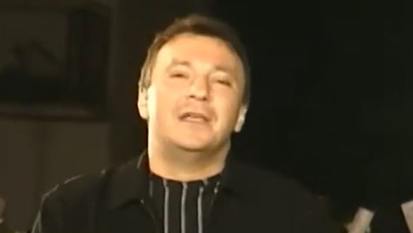 Otpevao najveći svadbarski hit bez kog Srbi ne mogu da zamisle slavlje, a niko ne zna šta se sa njim posle desilo: Iznenadiće vas kako sad živi i ko su mu deca - featured image