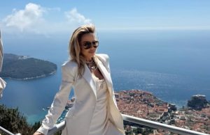 Najbogatija pevačica na Balkanu živi u tolikom luksuzu da ne zna šta je pegla: Kućni poslovi joj se gade, a sve je u životu postigla sama Najbogatija pevačica na Balkanu živi u tolikom luksuzu da ne zna šta je pegla: Kućni poslovi joj se gade, a sve je u životu postigla sama - featured image