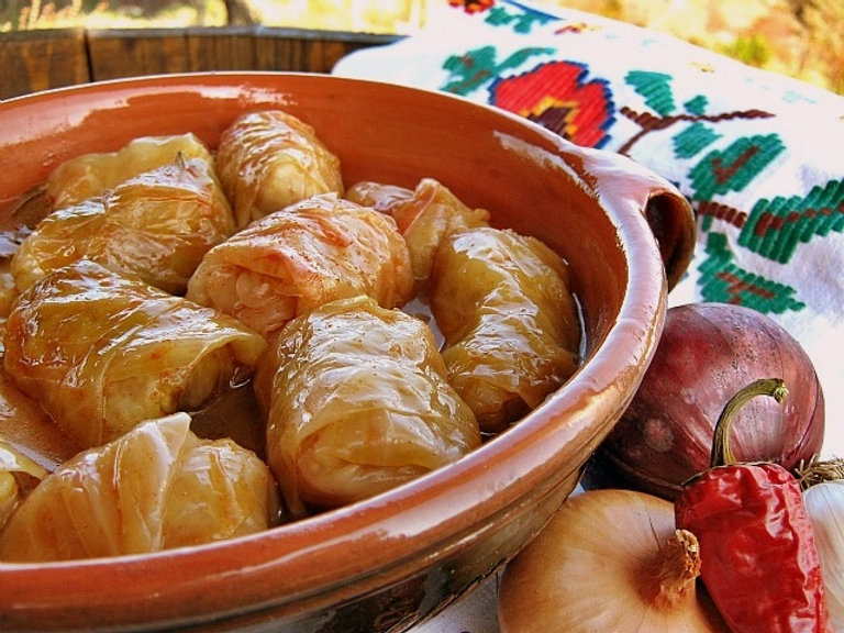 Samo ovako se pravi zaprška za sarmu: Kuhar otkrio caku zbog koje miriše kao kod bake - featured image