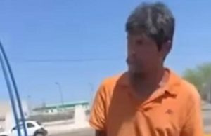PROSJAK MU PRIŠAO I TRAŽIO NOVAC, A ON MU PONUDIO POSAO: Odgovor koji je dobio će vas iznervirati (VIDEO) PROSJAK MU PRIŠAO I TRAŽIO NOVAC, A ON MU PONUDIO POSAO: Odgovor koji je dobio će vas iznervirati (VIDEO) - featured image