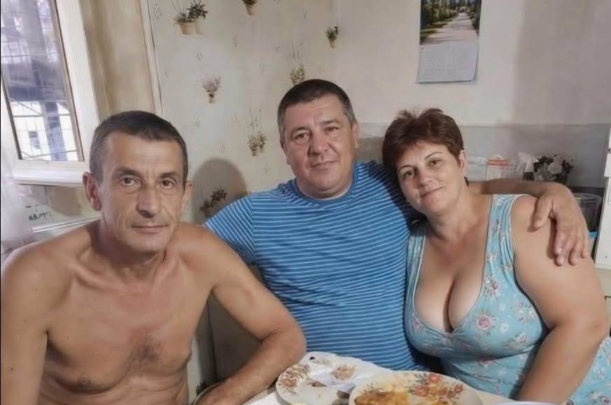 Moj muž doveo je nepoznatog muškarca u naš dom i zamolio me da mu dopustim da prenoći samo jednu noć. Međutim, sljedećeg jutra slučajno sam čula njihov tajni razgovor u kuhinji i shvatila da se taj čovjek nije pojavio u našim životima slučajno. - featured image Moj muž doveo je nepoznatog muškarca u naš dom i zamolio me da mu dopustim da prenoći samo jednu noć. Međutim, sljedećeg jutra slučajno sam čula njihov tajni razgovor u kuhinji i shvatila da se taj čovjek nije pojavio u našim životima slučajno. - featured image