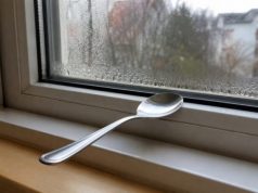 TRIK KOJI JE ZALUDIO INTERNET: Evo zašto ljudi ostavljaju metalnu kašiku na prozoru TRIK KOJI JE ZALUDIO INTERNET: Evo zašto ljudi ostavljaju metalnu kašiku na prozoru - featured image