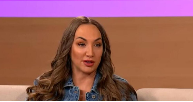 Našoj pevačici prvi muž umro na rukama pa se udala za 15 godina mlađeg: Rodila mu sina u 41. i doživela šok sudbinu - featured image Našoj pevačici prvi muž umro na rukama pa se udala za 15 godina mlađeg: Rodila mu sina u 41. i doživela šok sudbinu - featured image