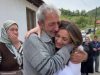 Prodao posljednju zemlju da školuje kćerku, a jedanaest godina kasnije cijelo selo svjedočilo njegovoj najvećoj nagradi Prodao posljednju zemlju da školuje kćerku, a jedanaest godina kasnije cijelo selo svjedočilo njegovoj najvećoj nagradi - featured image